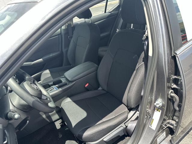 Vehicle image 14 of 35