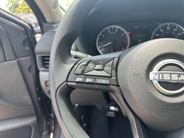 Vehicle image 18 of 35