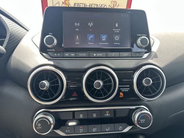Vehicle image 20 of 35