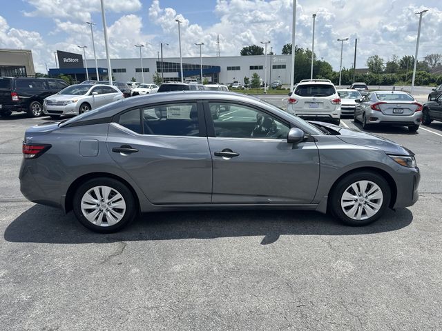 Vehicle image 7 of 35