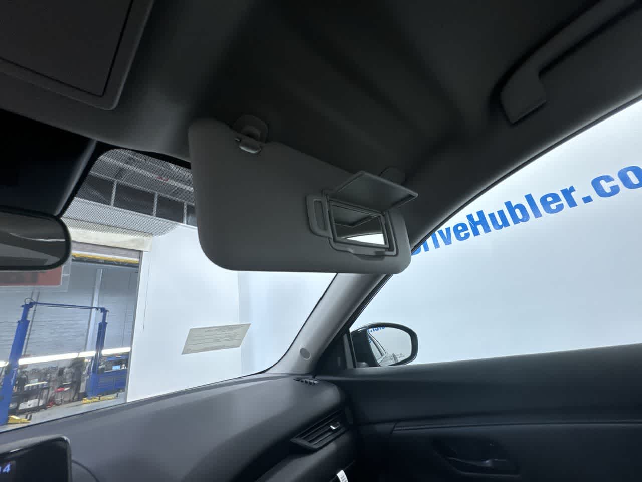 Vehicle image 19 of 40