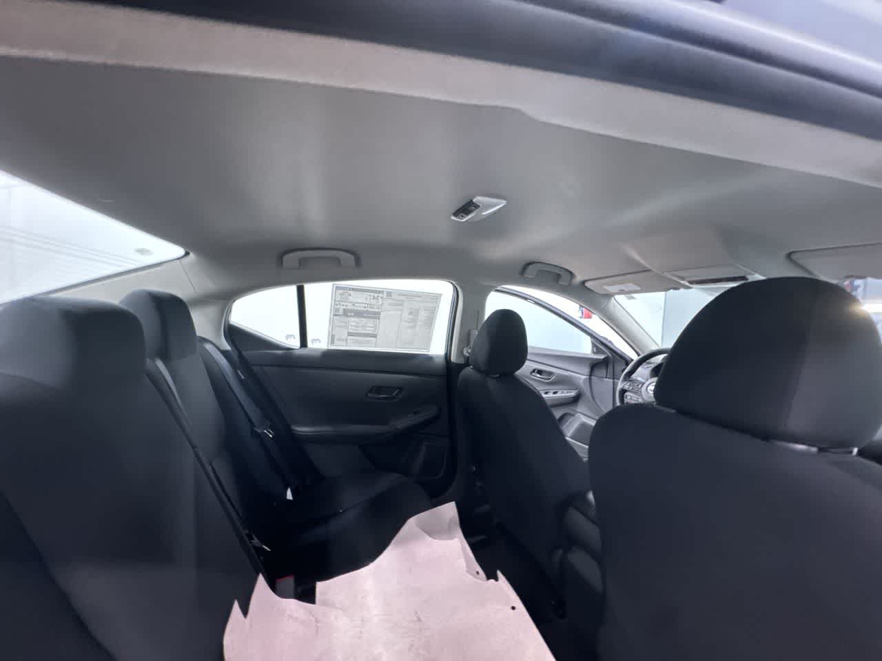 Vehicle image 16 of 40