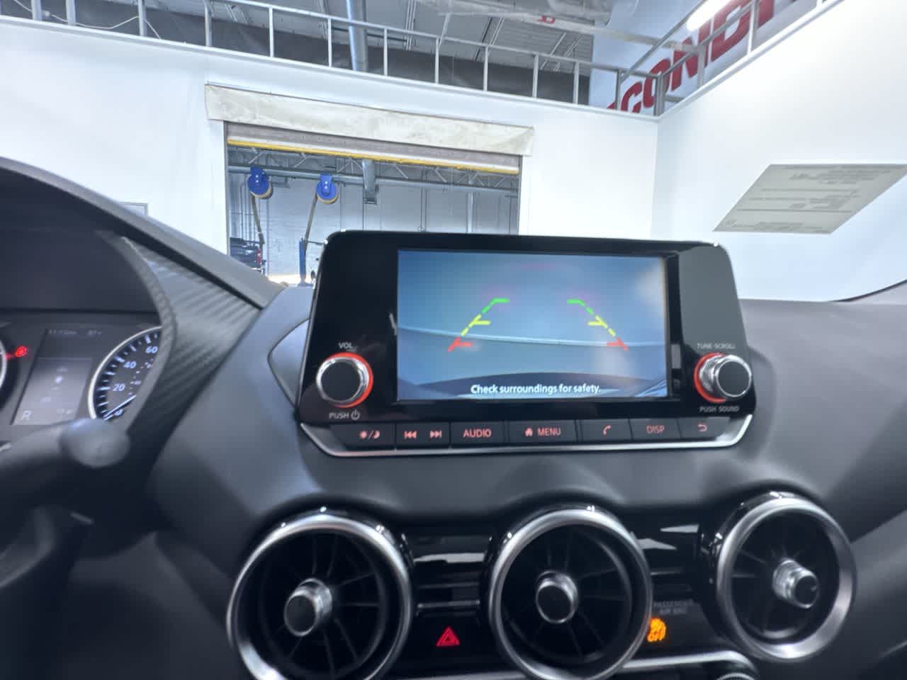 Vehicle image 22 of 40