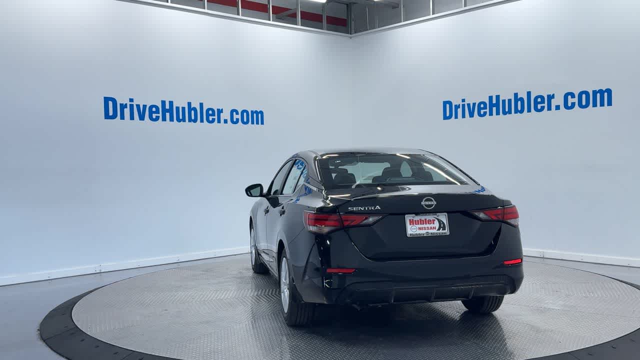 Vehicle image 8 of 40