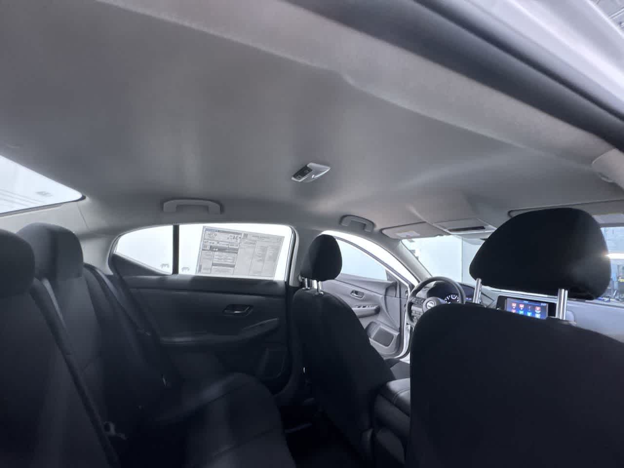 Vehicle image 29 of 42