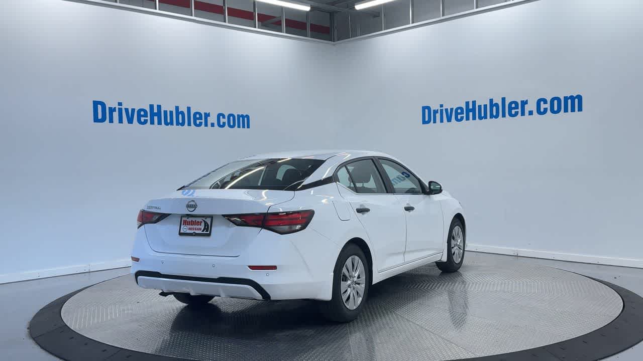 Vehicle image 7 of 42