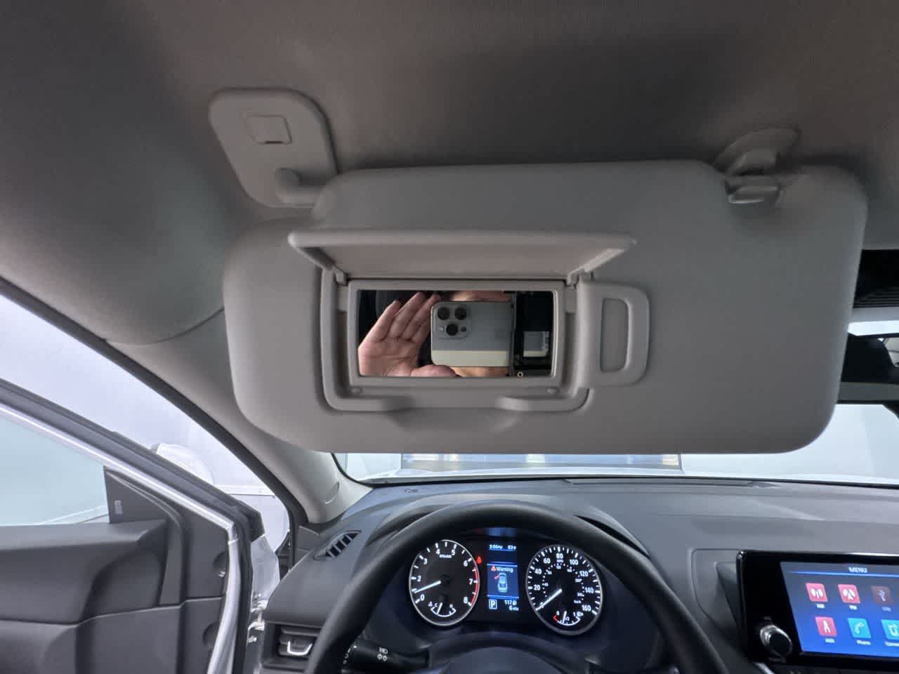 Vehicle image 31 of 42