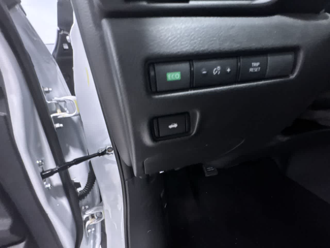 Vehicle image 41 of 42