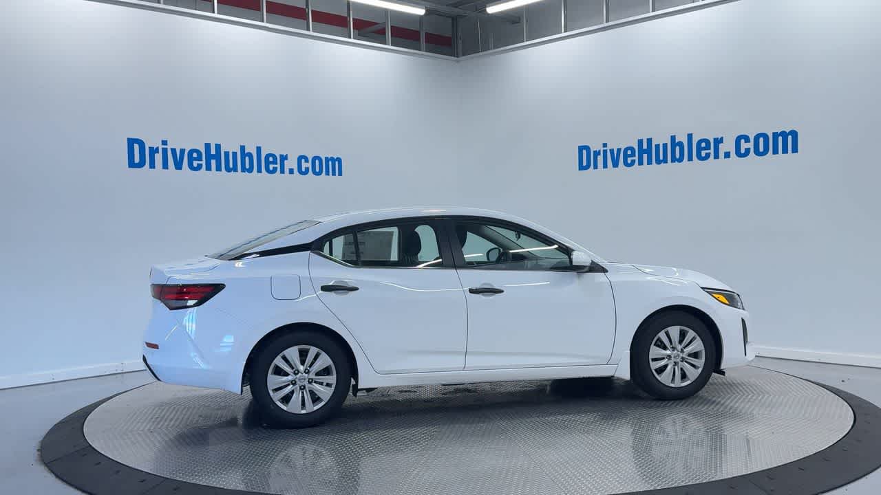 Vehicle image 6 of 42