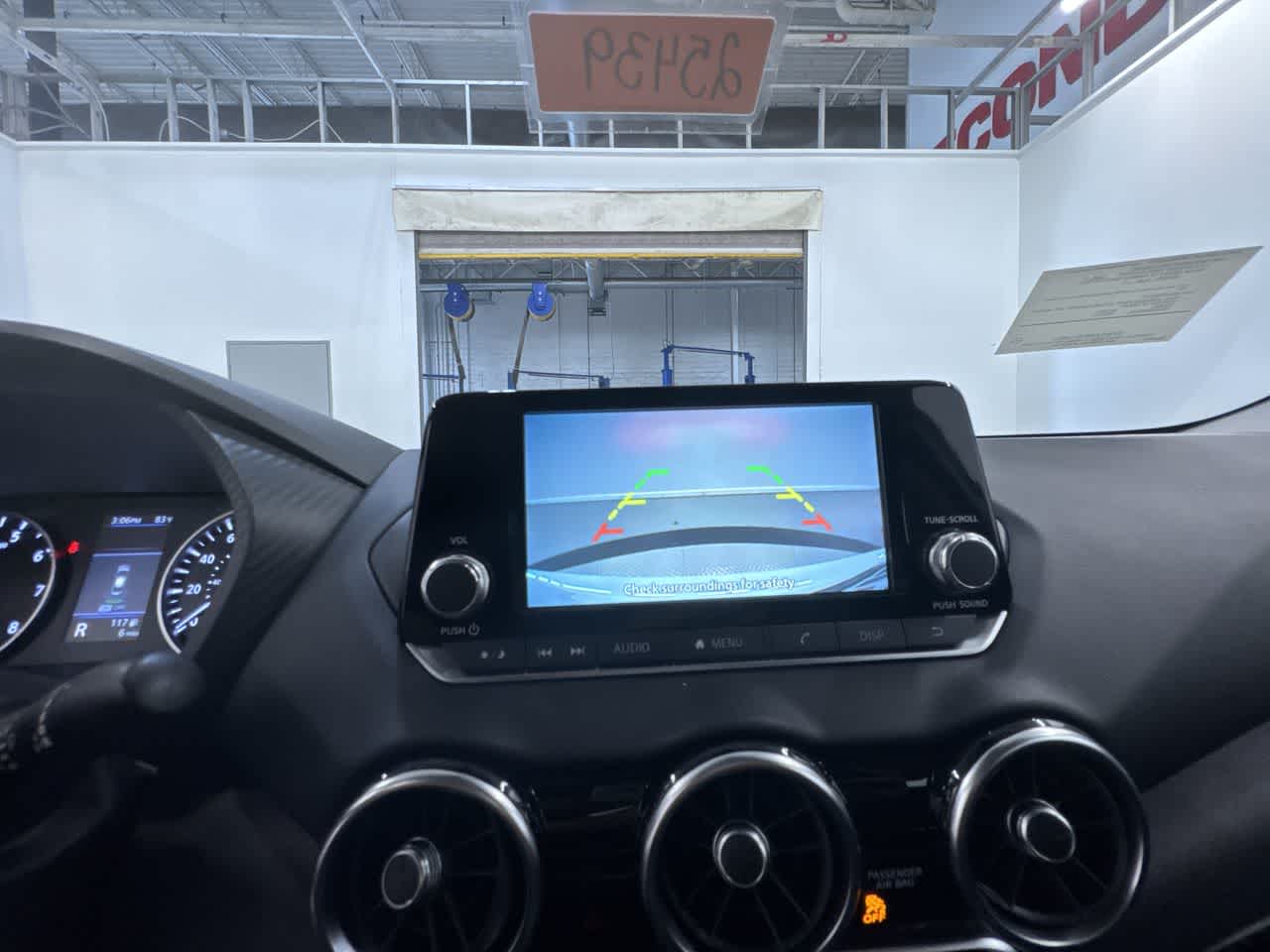 Vehicle image 19 of 42