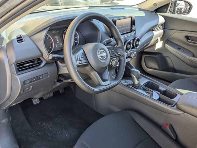 Vehicle image 14 of 22