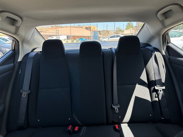 Vehicle image 13 of 20
