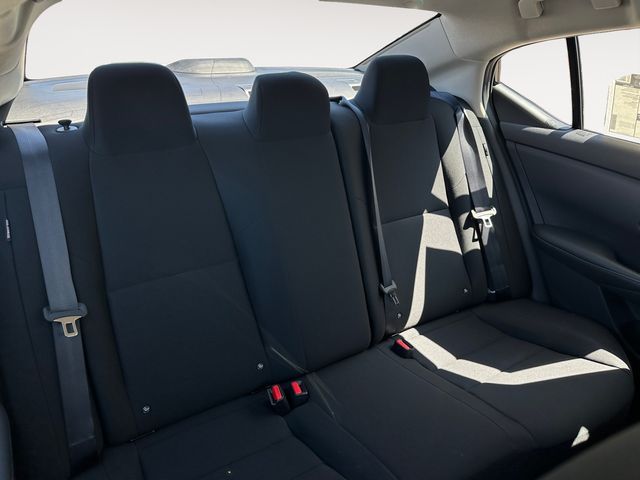 Vehicle image 11 of 20