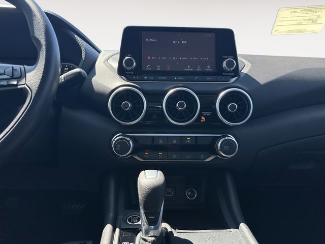 Vehicle image 19 of 20
