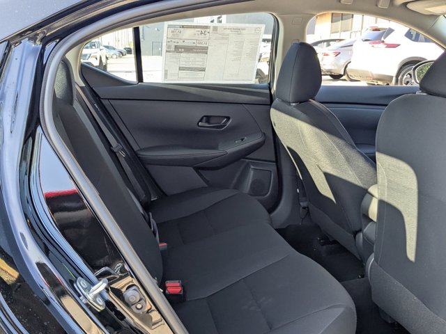 Vehicle image 10 of 22