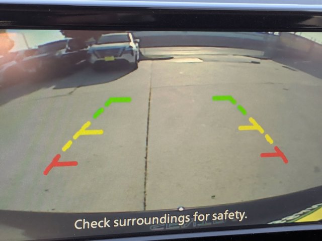 Vehicle image 19 of 22