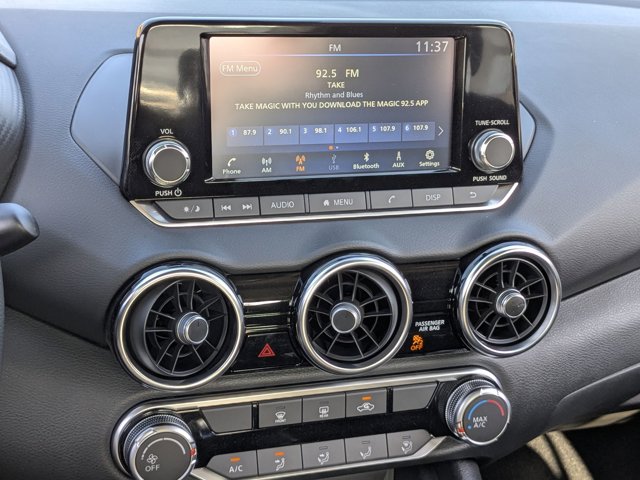 Vehicle image 18 of 22