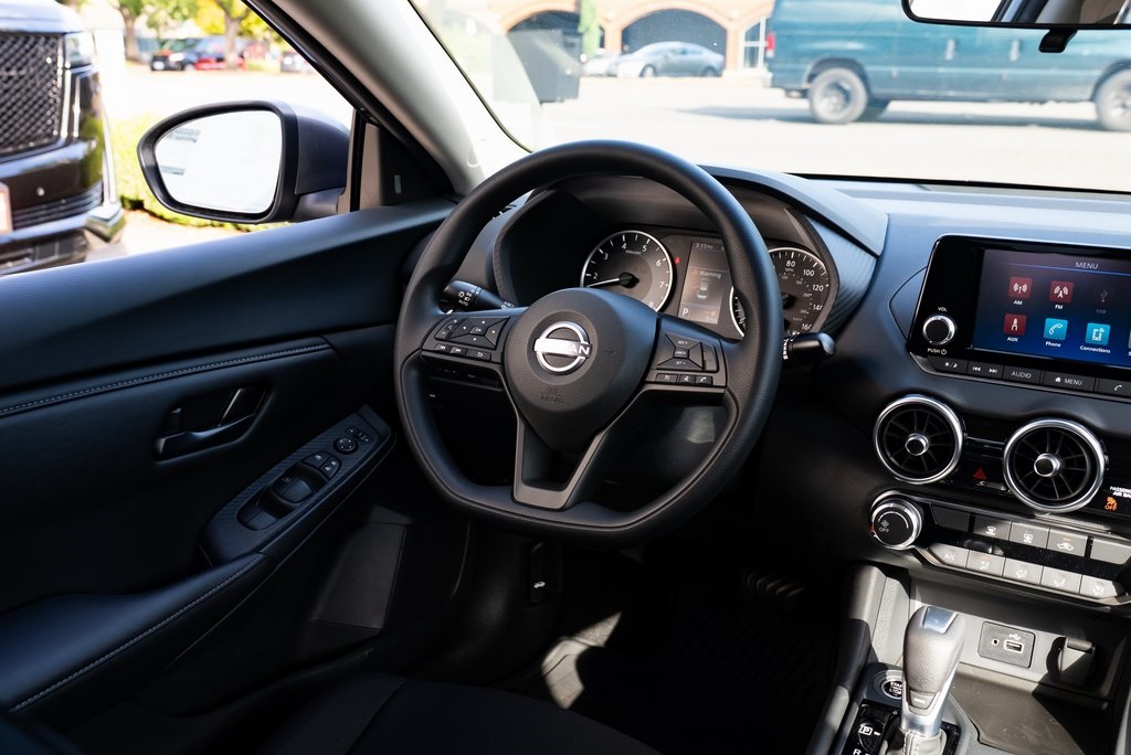 2025 Nissan Sentra S Image 16 of 26