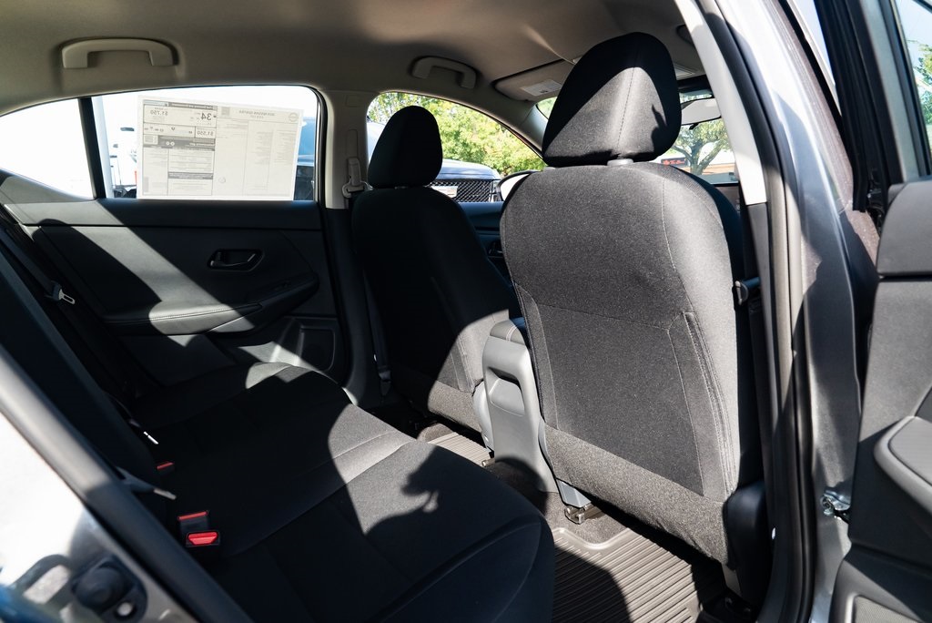 2025 Nissan Sentra S Image 14 of 26