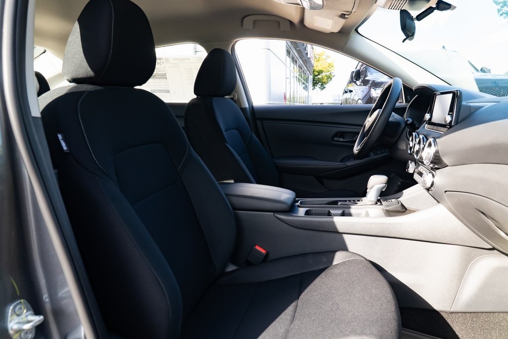 2025 Nissan Sentra S Image 12 of 26