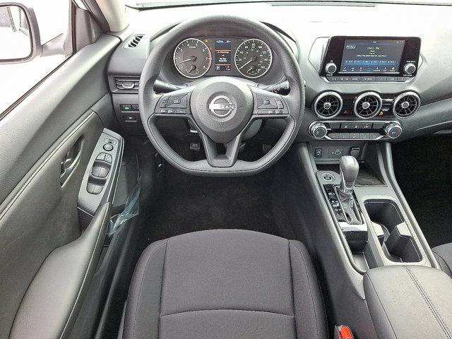 2025 Nissan Sentra S Image 8 of 17