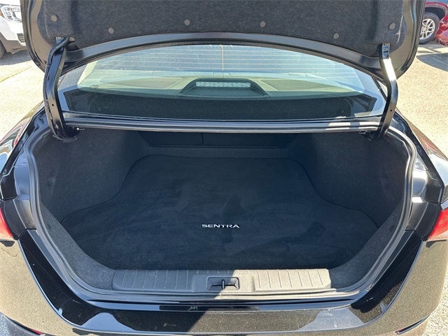 Vehicle image 8 of 21