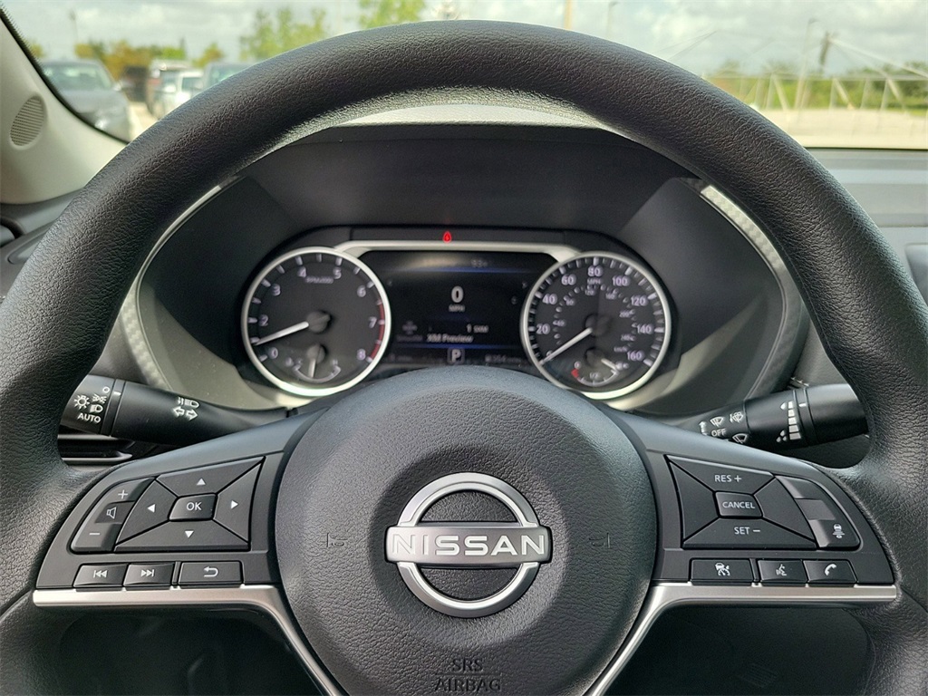 Vehicle image 12 of 14