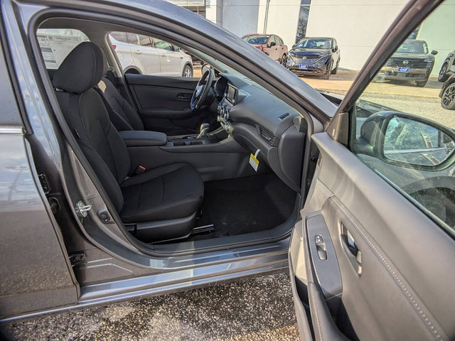Vehicle image 12 of 25