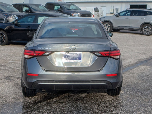 Vehicle image 6 of 25