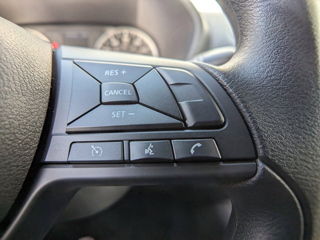 Vehicle image 22 of 25