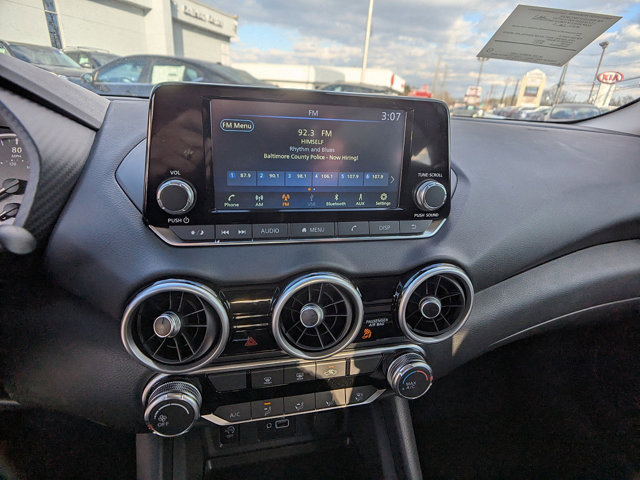Vehicle image 15 of 25