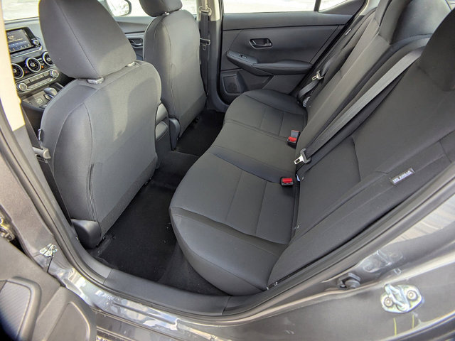 Vehicle image 11 of 25
