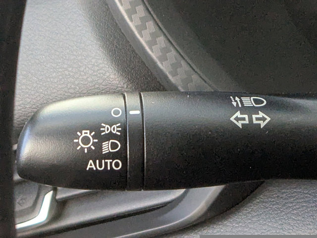 Vehicle image 23 of 25