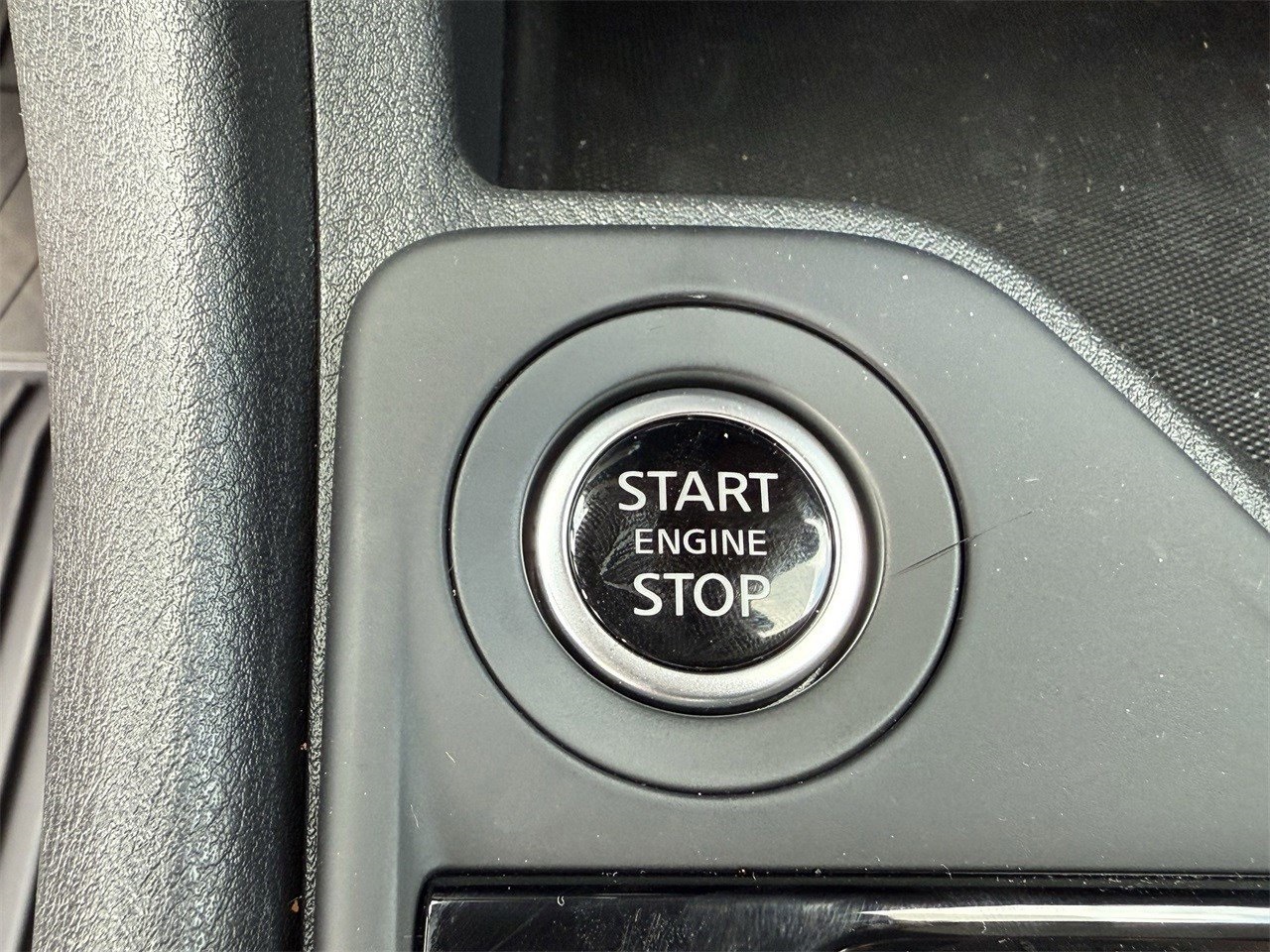 Vehicle image 25 of 36