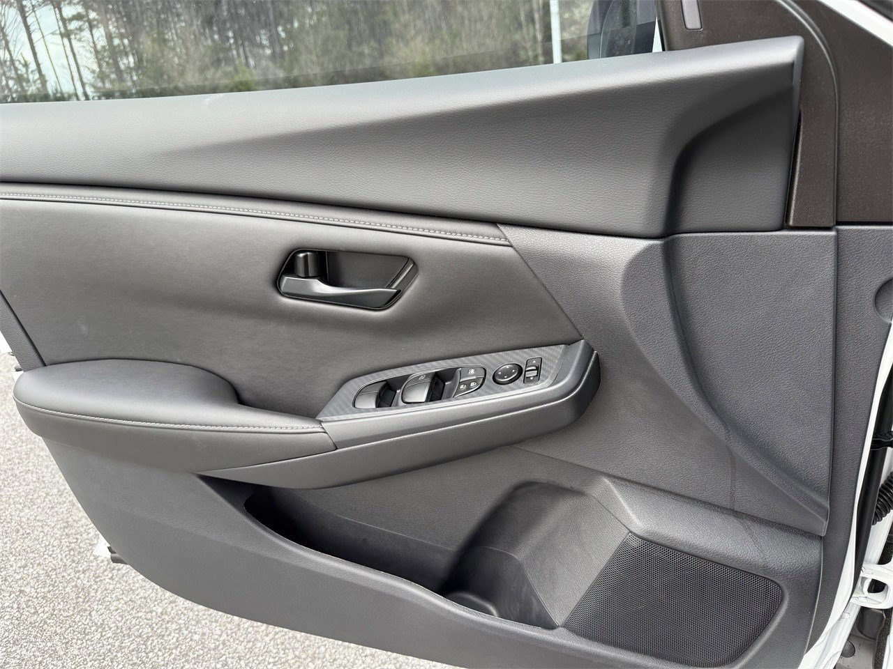 Vehicle image 17 of 36