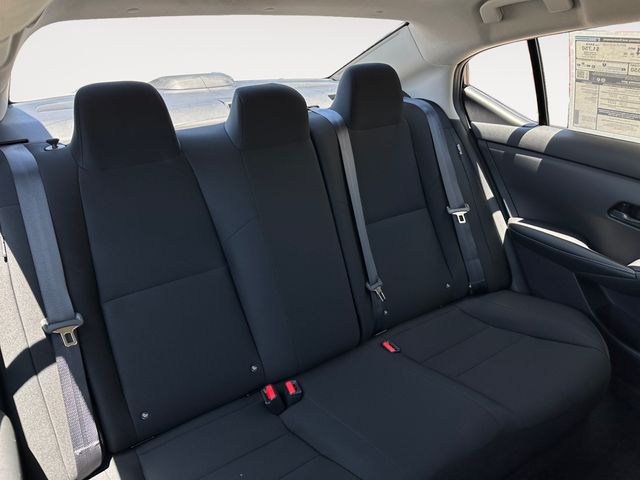 Vehicle image 11 of 20