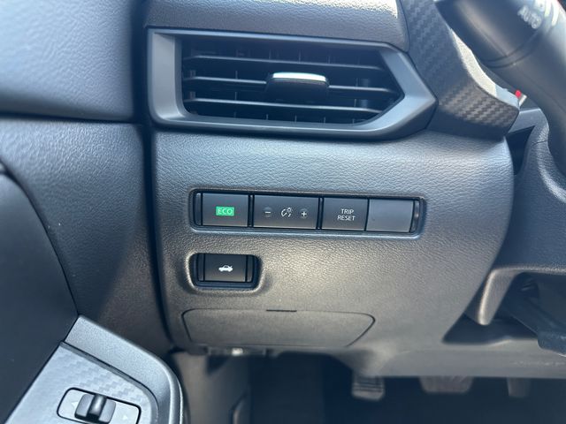 Vehicle image 18 of 20