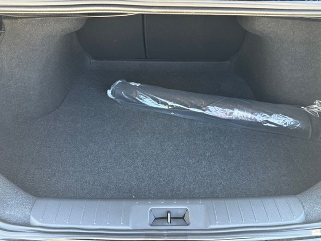 Vehicle image 10 of 20