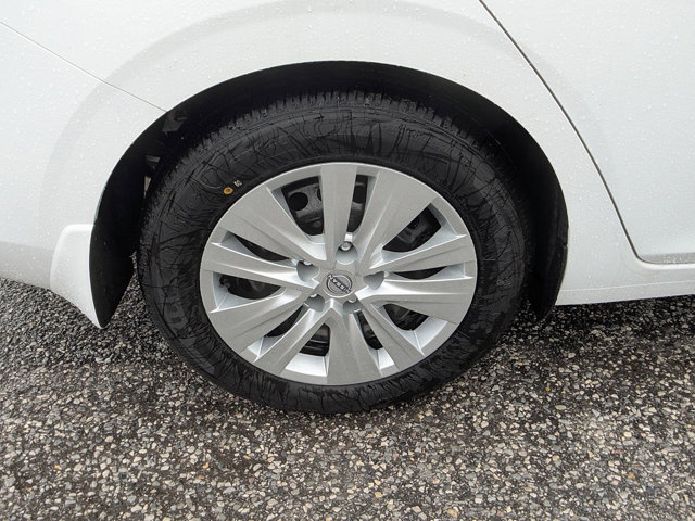 Vehicle image 10 of 25