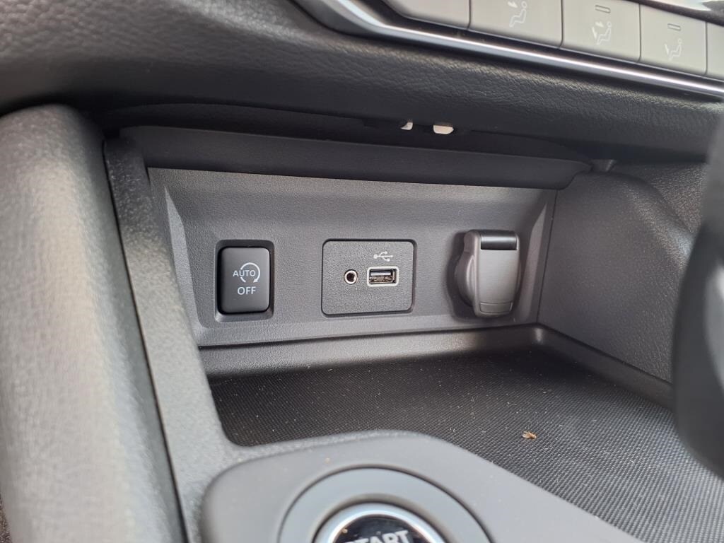 Vehicle image 24 of 26