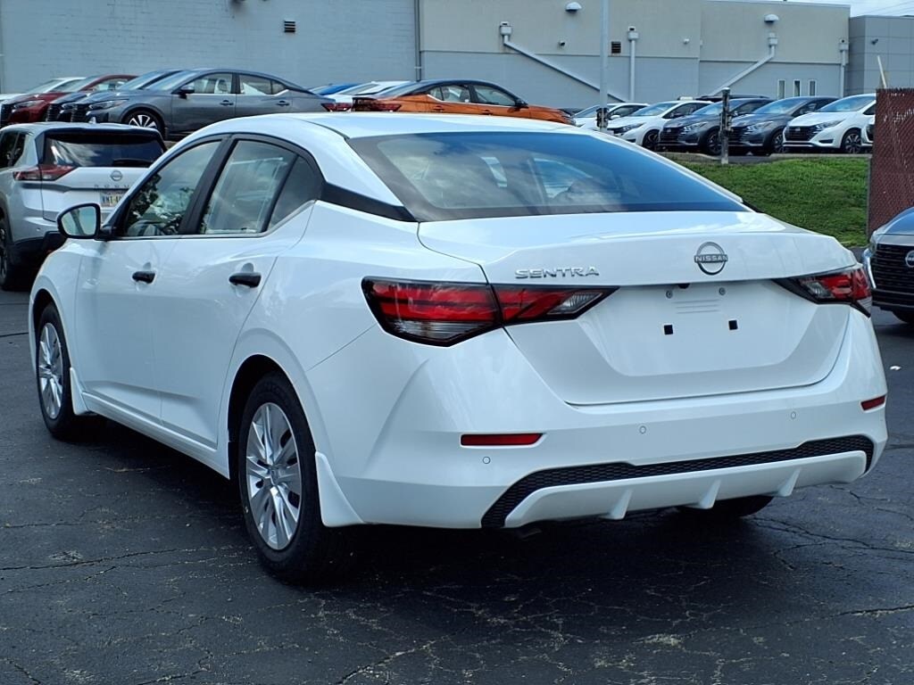 Vehicle image 7 of 26