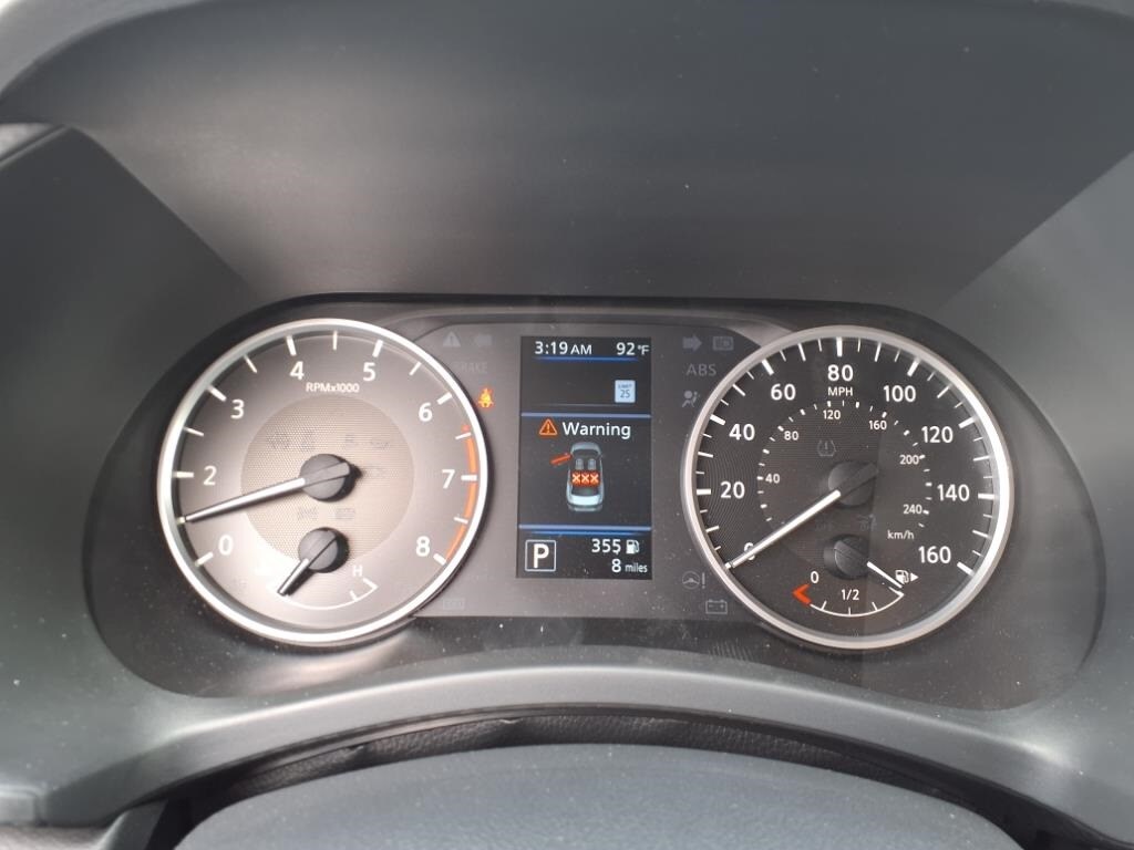Vehicle image 18 of 26