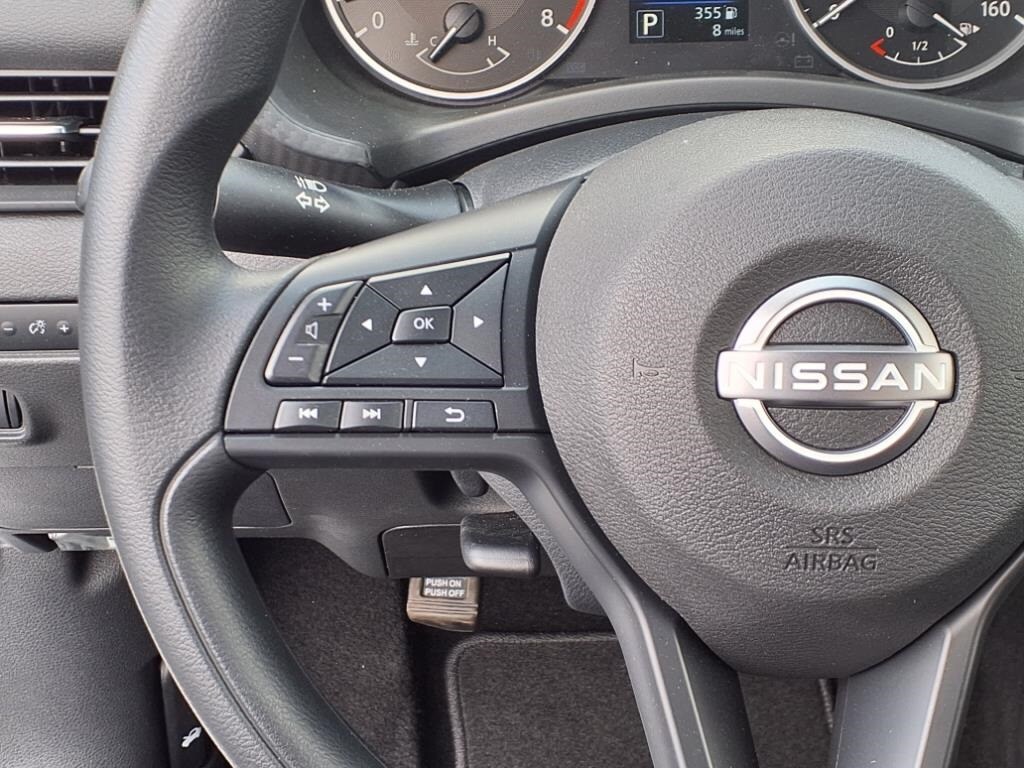 Vehicle image 16 of 26