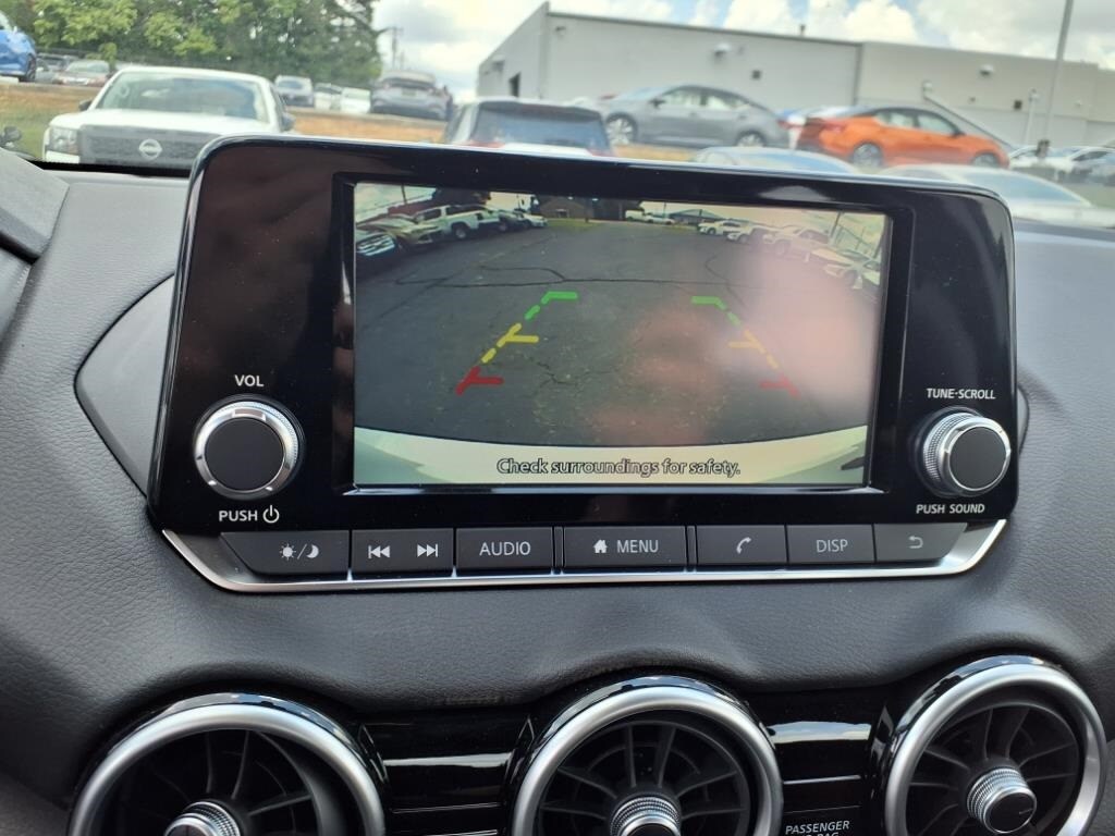 Vehicle image 20 of 26