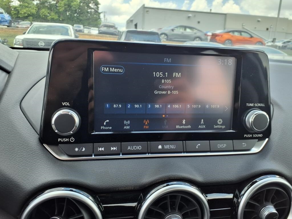 Vehicle image 19 of 26