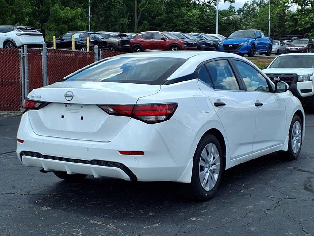 Vehicle image 5 of 26