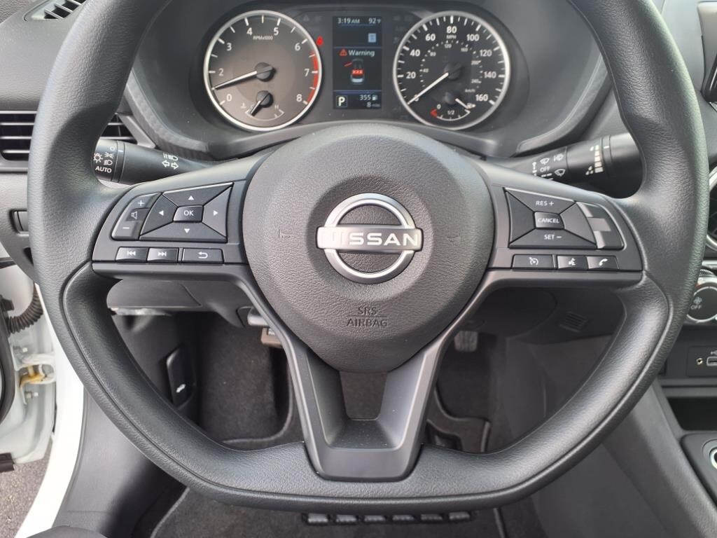 Vehicle image 17 of 26