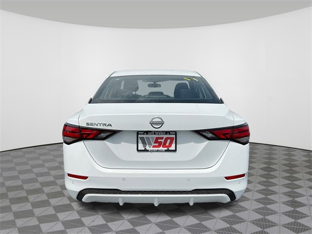 Vehicle image 6 of 33