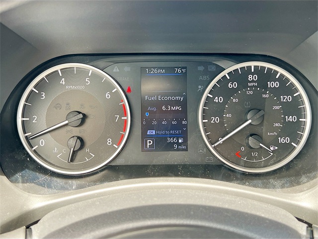 Vehicle image 20 of 33