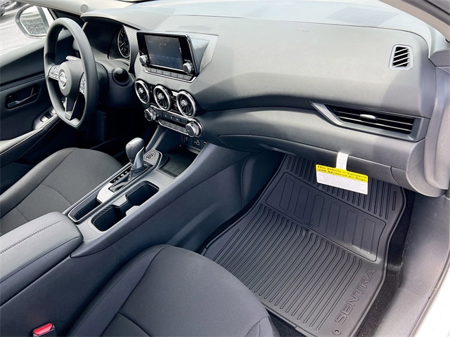 Vehicle image 16 of 33